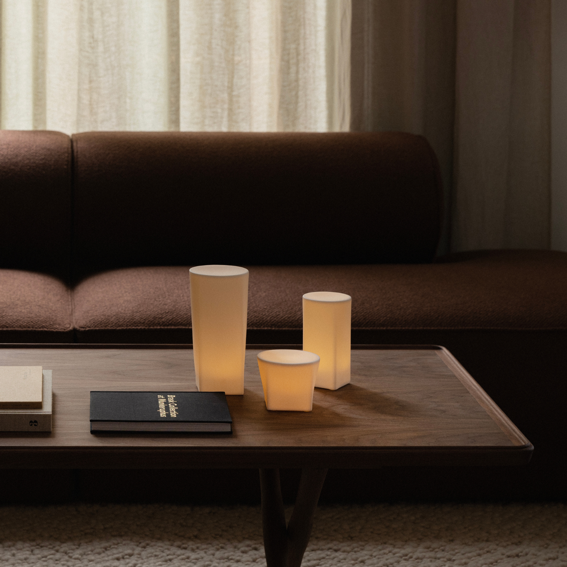 SAVE 20% Jäger Lounge Table